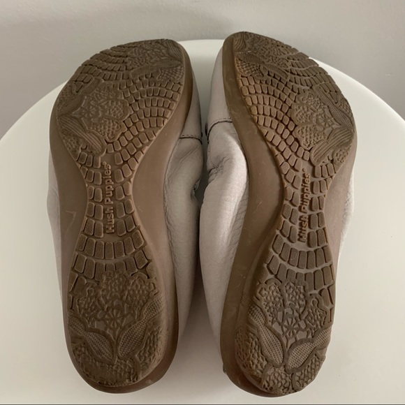 Hush Puppies - Light Grey Leather Stretch Loafers - Size 8M - Picture 6 of 13